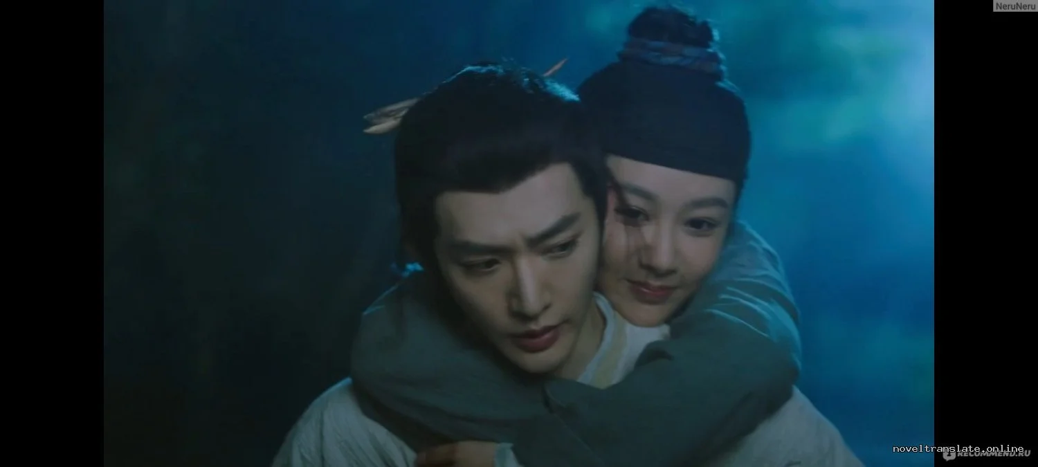 Сцена из исторической драмы с двумя персонажами в лесу