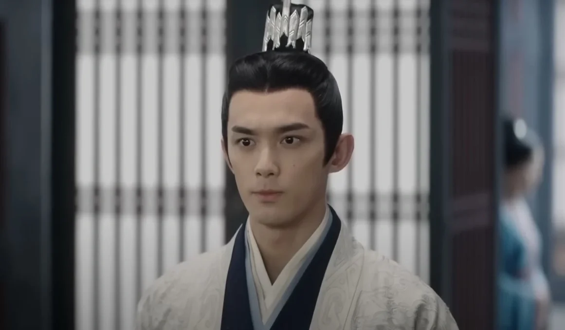 Молодой человек в традиционной одежде с короной, ai-generated