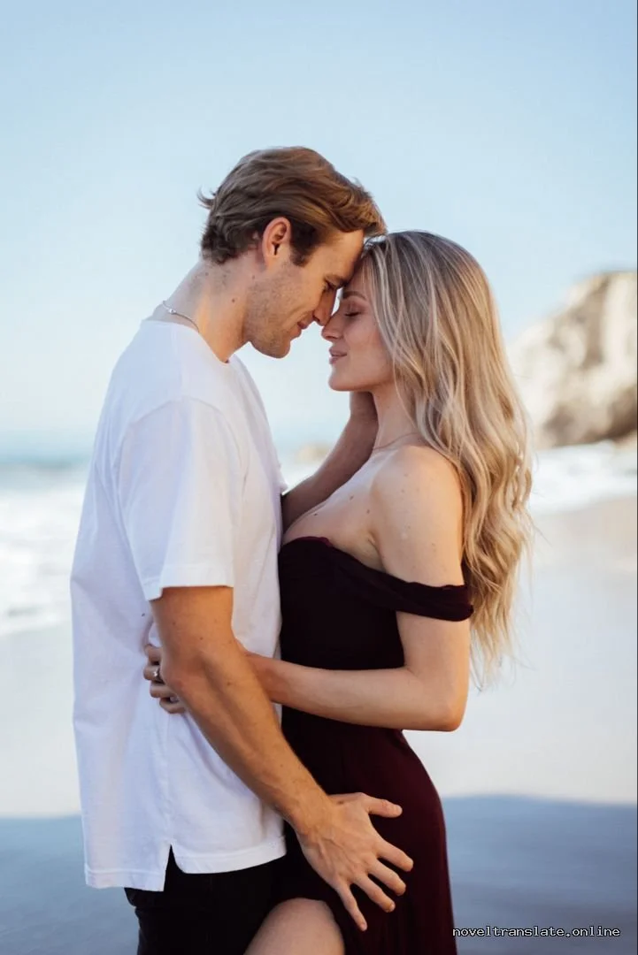 Пара обнимается на пляже, романтический момент