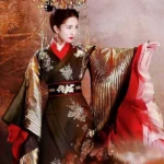 Искусственный интеллект создал изображение женщины в традиционном китайском костюме